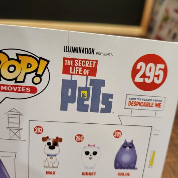 Illumination Presents The Secret Life of Pets Chloe (Flocked) Funko Pop - Picture 9 of 12